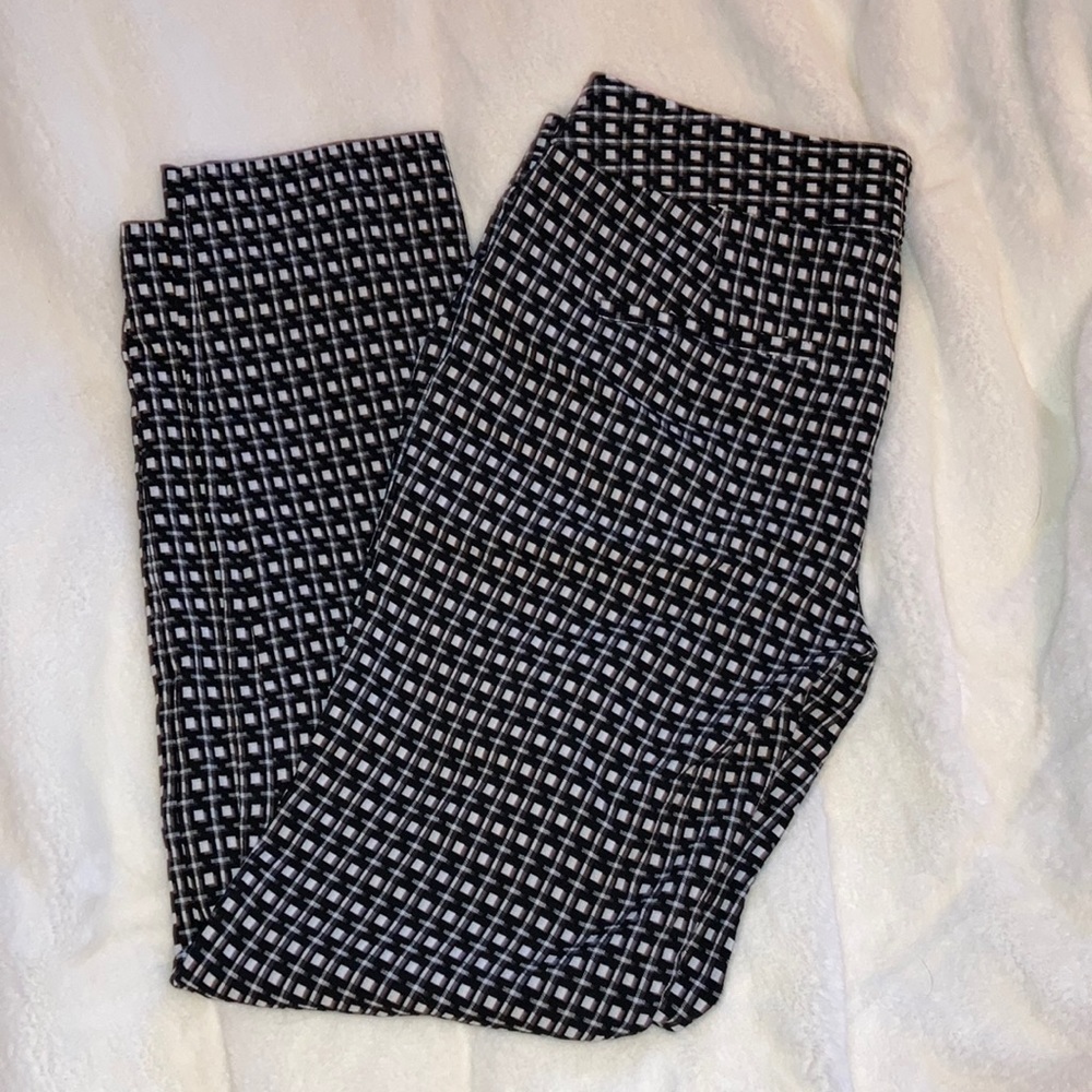 EXPRESS Black and Whit Columnist Skinny Dress Pants Size 2R